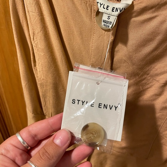 NWT Style Envy Tank - Picture 2 of 3